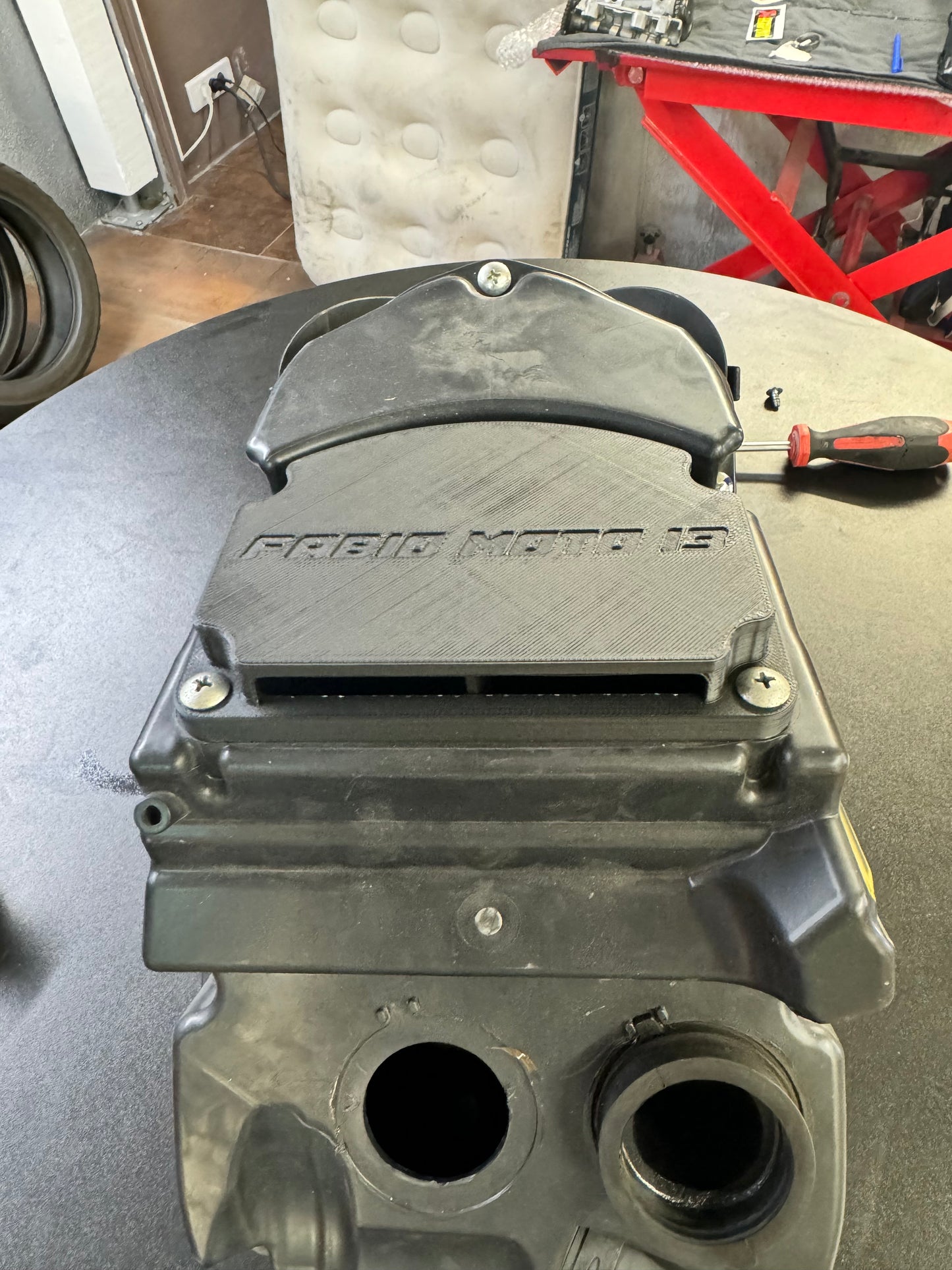 Couvercle de boite à air ajouré pour Tmax 530 17-19